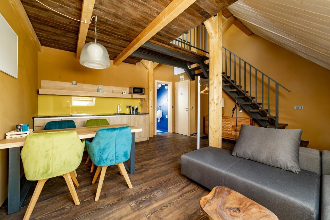 Hisa Zdravega Oddiha Apartman Begunje pri Cerknici Kültér fotó